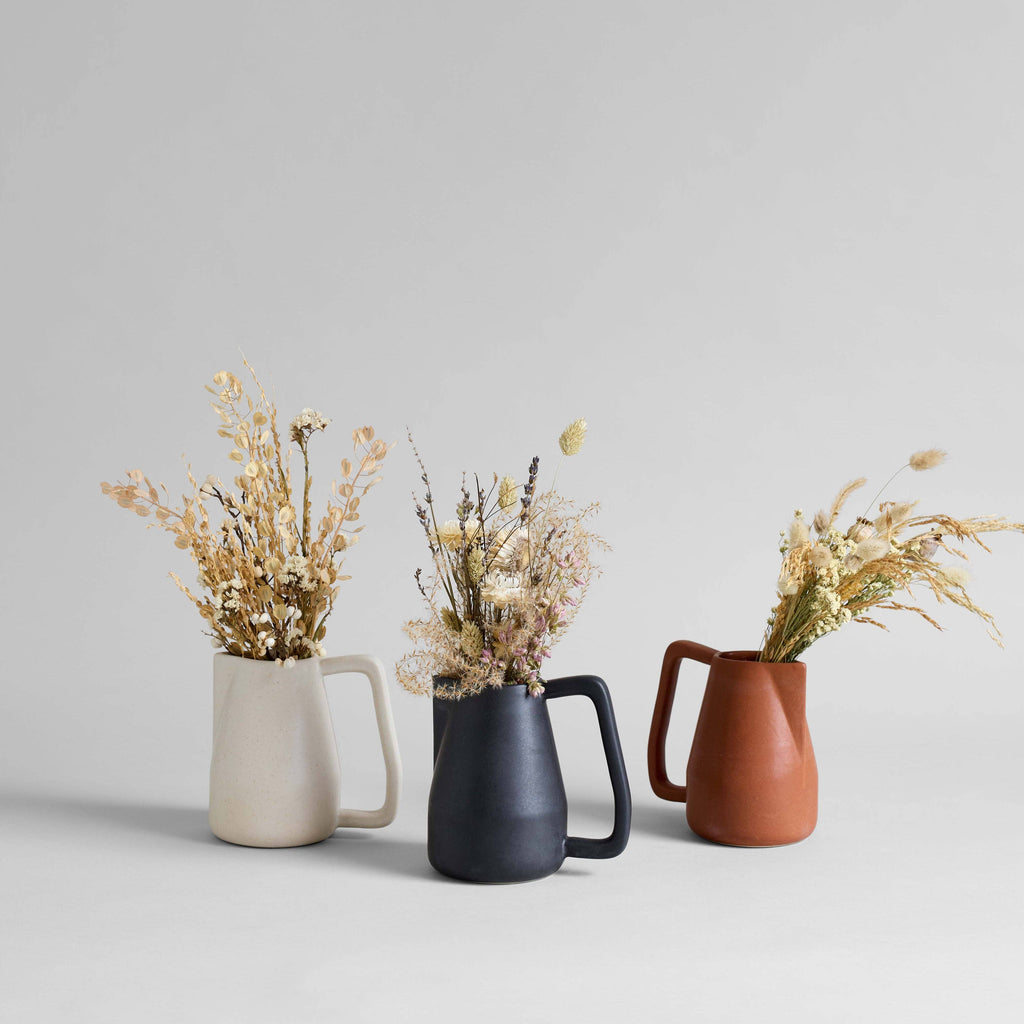 Off-White Novah Pitcher: Tall