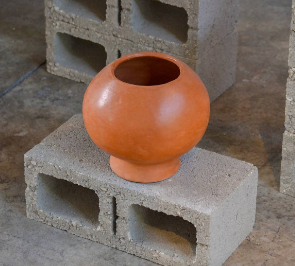 Trompo Terracotta Vase