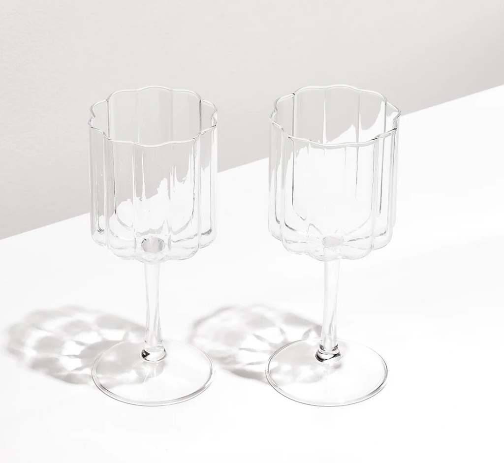 Wave Wine Glass Set: Clear